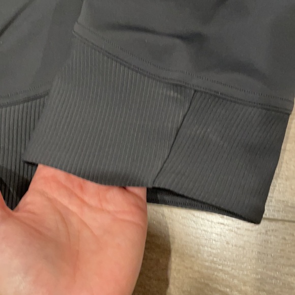 NWT Lululemon Train Free Crop Tank - Graphite Grey - Size 2 - Picture 9 of 10